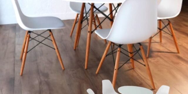 [AMERICANAS] Conjunto Mesa de Jantar 80cm e 4 Cadeiras Eames Branco