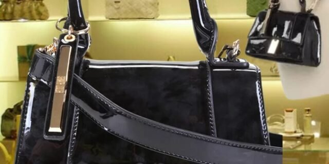 [MAGAZINE] Bolsa Santa Lolla Verniz Feminina
