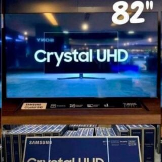 [SUBMARINO] Smart Tv 82” Samsung Crystal Uhd 82tu8000 4k, Wi-Fi, Borda Infinita, Alexa Built In, Controle Único, Visual Livre De Cabo, Modo Ambiente Foto E Processador Crystal 4k