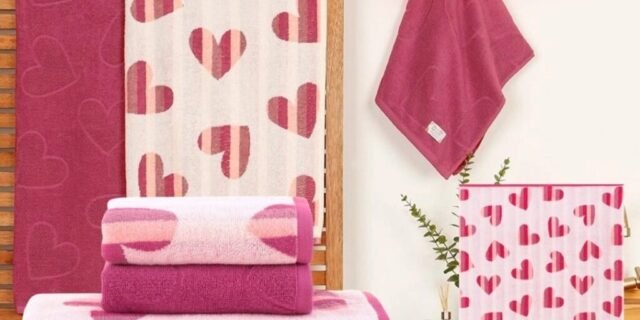 [SHOPTIME] Jogo De Toalha Banhão Fio Tinto Coração Rosa 5 Peças – Casa & Conforto By Buddemeyer – Coleção Amor Infinito