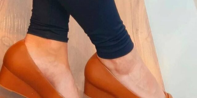 [ZATTINI] Scarpin COURO Anabela Usaflex Joanete – Caramelo