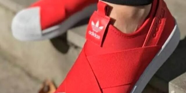 [DAFITI] Tênis adidas Originals Superstar Slip On Vermelho
