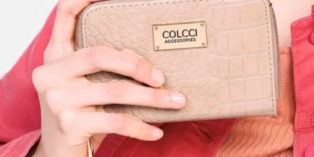 [DAFITI] Carteira Colcci Croco Nude