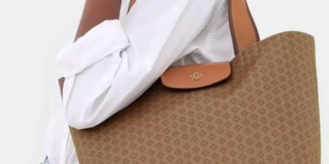 [DAFITI] Bolsa Colcci Logo Bege