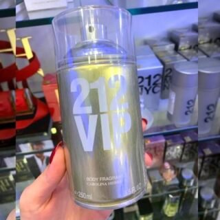 [MAGAZINE] Body Spray Feminino 212 VIP Carolina Herrera 250ml
