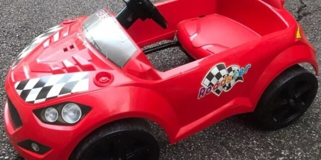 [MAGAZINE] Mini Carro a Pedal Infantil Roadster – Bandeirante