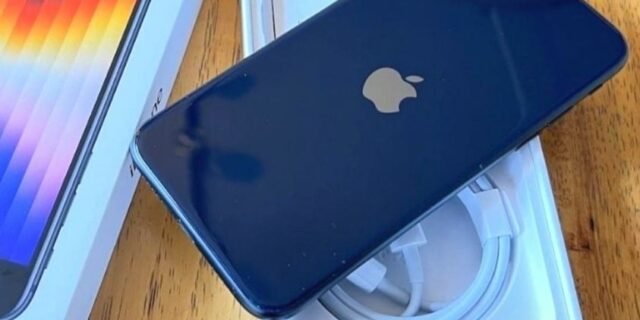 [FAST SHOP] Apple iPhone SE (3ª geração) 64 GB