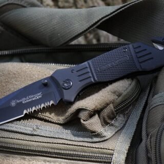 [AMAZON] Smith & Wesson Faca dobrável SWFR2S 20 cm de alto carbono S.S. com lâmina serrilhada de 8,3 cm de ponta tanto e cabo de alumínio para ambientes externos, táticos, sobrevivência e EDC