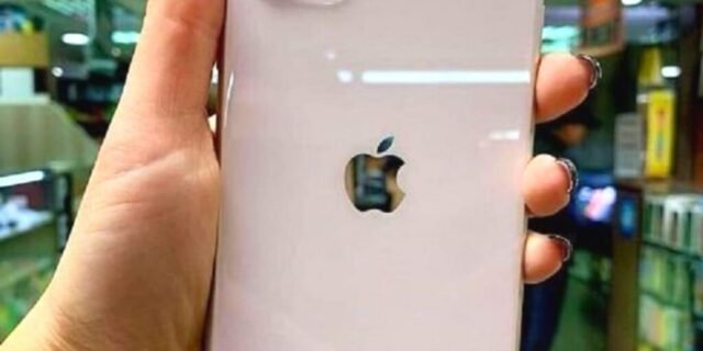 iPhone 11 Apple Branco, 64GB Desbloqueado – MHDC3BZ/A