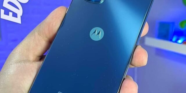 Smartphone Motorola Edge 30 256GB (3 Cores)