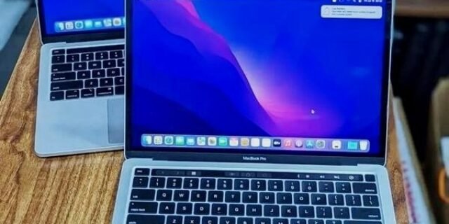 MacBook Pro 13” Apple Intel Core i5 16GB RAM – 512GB SSD Cinza-espacial