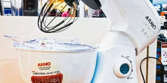 Batedeira Planetária Arno Super Chef 750W 5L Branca KM00