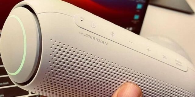 Caixa de Som Portátil LG Xboom Go PL5 Meridian, Bluetooth, Surround, 18 Horas Bateria, IPX5, Comando de Voz, Branco – 20W