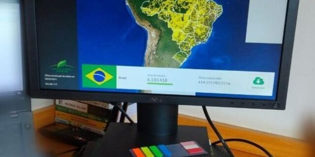 Monitor Dell E1920H 18.5″ Antirreflexo Preto VGA e DisplayPort