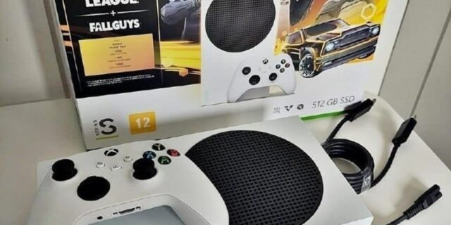 Console Xbox Series S 512 GB Fortnit e Rocket Microsoft Branco