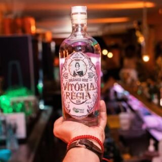 GIN VITORIA REGIA ROSE ORGANICO 750ML Vitoria Regia Sabor Rosê 750ML
