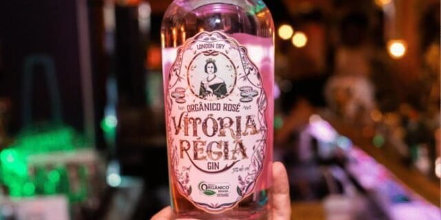 GIN VITORIA REGIA ROSE ORGANICO 750ML Vitoria Regia Sabor Rosê 750ML