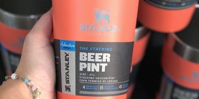 COPO TÉRMICO DE CERVEJA STANLEY GUAVA | 473ML