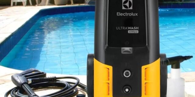 Lavadora de Alta Pressão Electrolux Ultra Wash UWS31 2200psi com Bico Vario, Bico Turbo e Engate Rápido – 1800W