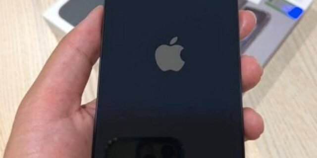 iPhone 13 Apple 128GB Tela de 6,1”, Câmera Dupla de 12MP