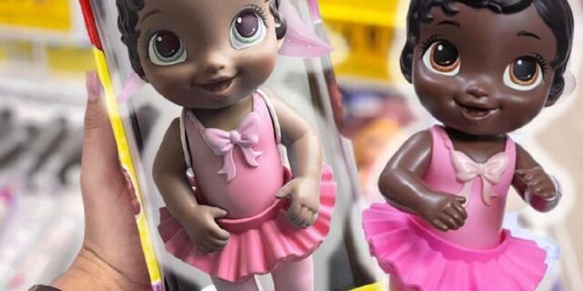 Boneca Baby Alive Doce Bailarina Negra Vestido Rosa,Azul com Acessórios de Ballet – F1275 – Hasbro