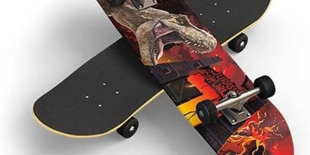 SKATEBOARD JURASSIC WORLD PORTAL