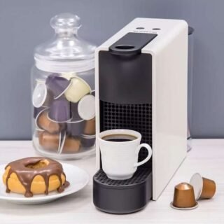 Máquina de Café Nespresso Essenza Mini C30 com Kit Boas Vindas – Branca