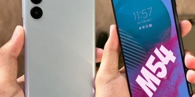 Smartphone Samsung Galaxy M54 5G, 128GB, 8GB RAM, Tela Infinita de 6.7″ Dual Chip