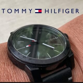 Tommy Hilfiger Relógio masculino casual com pulseira de couro e plástico de quartzo preto
