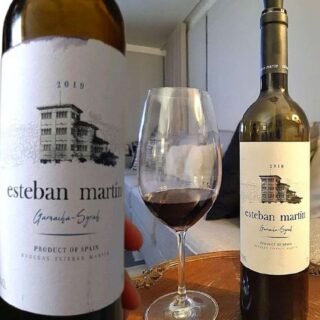 Vinho Tinto Esteban Martín D.O.P. Cariñena Garnacha Syrah Tinto 750 ml Bodegas Esteban Martin Garnacha