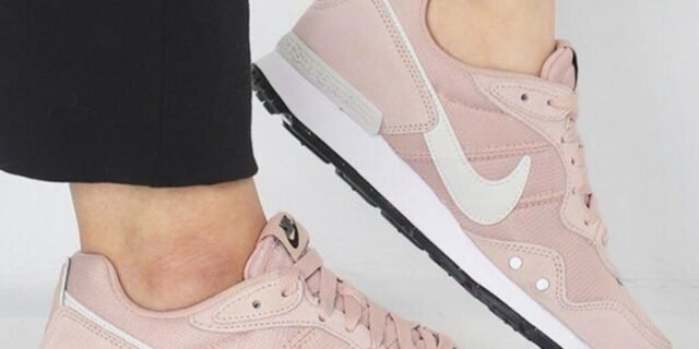 Tênis Nike Venture Runner Feminino