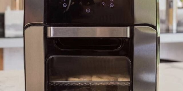 Fritadeira Britânia 12 Litros Air Fry Oven Preta BFR2100P 127V