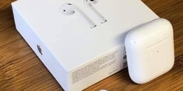 Airpods Apple, com Estojo de Recarga, Bluetooth, Branco