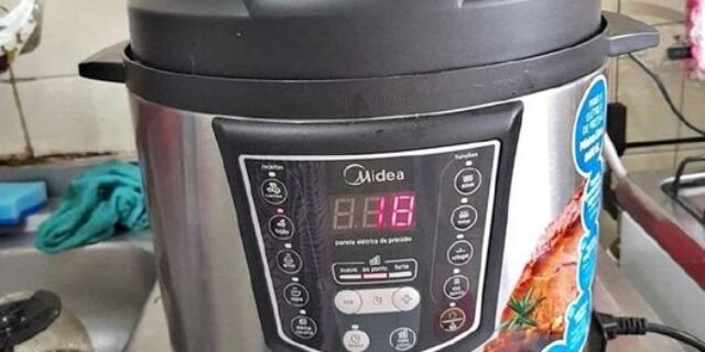 Panela de Pressão Elétrica 6L Digital, Inox/Preto, 110v, Midea