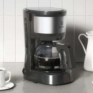 Cafeteira Elétrica Electrolux inox filtro permanente removivel sistema corta pingos capacidade 600ml 15 xicaras 220v