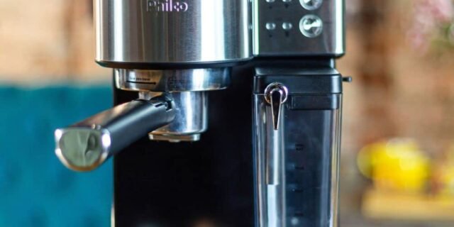 Cafeteira Expresso Philco Latte 5 em 1 20 Bar PCF21P – 127V