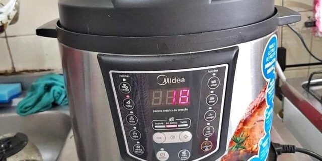 Panela de Pressão Elétrica 6L Digital, Inox/Preto, 110v, Midea