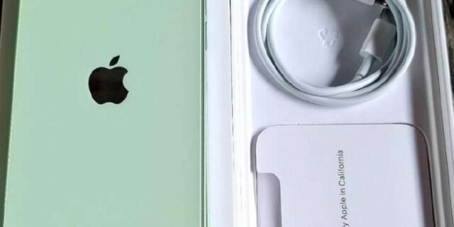 Apple iPhone 12 (128 GB)