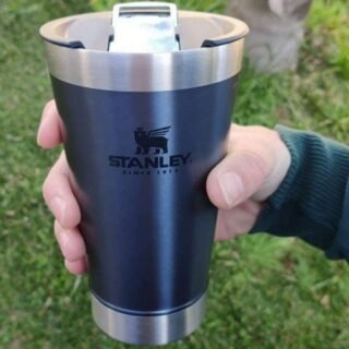 Copo térmico de cerveja com tampa Stanley|473ml