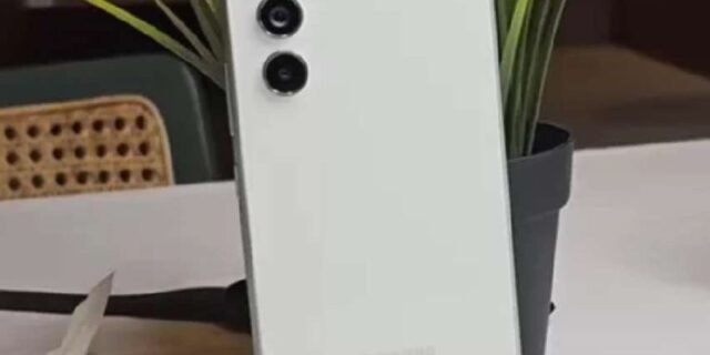 Smartphone Samsung Galaxy A54 5G 128GB 8GB RAM Tela 6.4” Câmera Tripla de até 50MP + Selfie 32MP – Branco