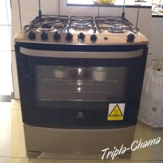 Fogão 5 Bocas Electrolux Prata Automático com Tripla Chama e Forno Easy to Clean (76USQ) – Bivolt