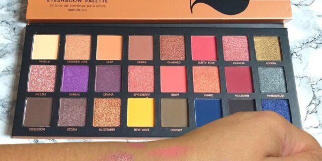 Paleta de sombras 24 cores, 28g, Océane, Océane, 11 Tons Opacos e 13 Cintilantes