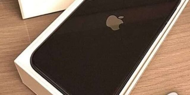 Apple iPhone 11 – 128 GB (2 Cores)