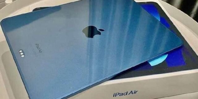 Apple iPad Air (4ª geração) 10.9” Wi-Fi + Celular 256GB – Azul-céu