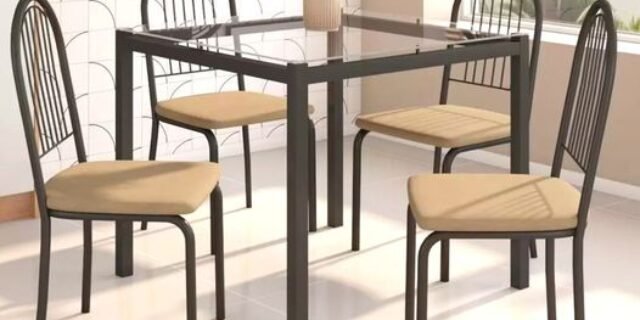 Mesa de Cozinha 4 Cadeiras Quadrada Tampo de Vidro – Crome Florida Kappesberg