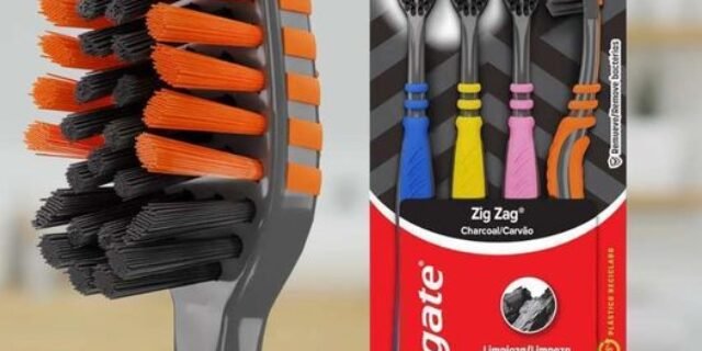 Escova Dental Colgate ZigZag Carvão 4 unid, CN07784A, Preto