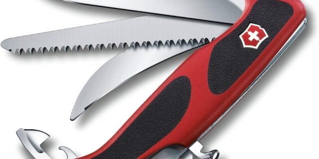 Canivete Victorinox Ranger Grip 57 Hunter, Vermelho, 12 funções