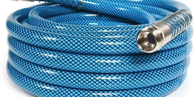 Mangueira de água potável Camco premium sem chumbo e BPA, design antitorção, 10,6 m – (22843)