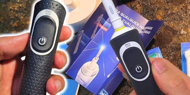 Oral-B Escova Elétrica Oral B Vitality 100+ Refis 3 Unidades, Preto