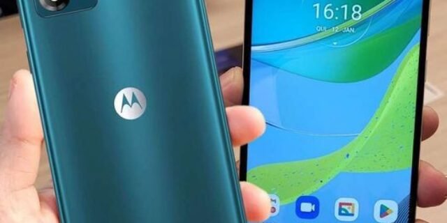 Smartphone Motorola Moto E13 4G 32GB 2GB RAM Verde